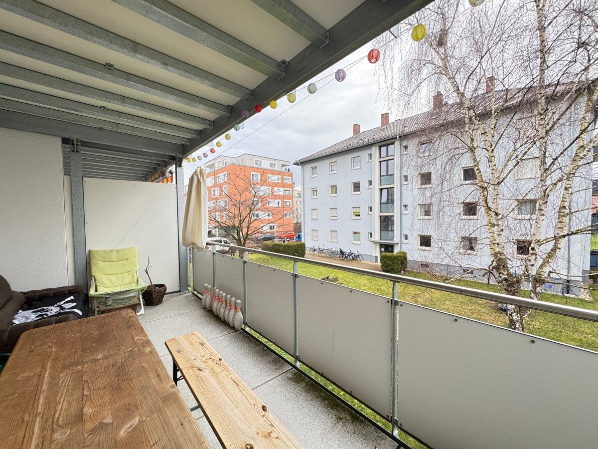 Balkon zum ruhigen Hinterhof